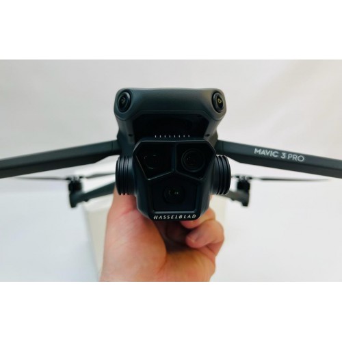 Квадрокоптер DJI Mavic 3 Pro в Симферополе с пультом DJI RC
