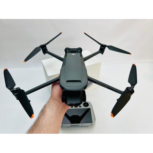 Квадрокоптер DJI Mavic 3 Pro в Симферополе с пультом DJI RC