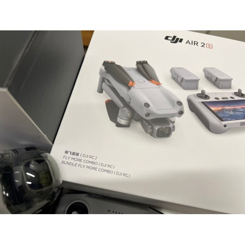 Квадрокоптер DJI AIR 2S Fly More Combo (пульт DJI RC с экраном) в Симферополе